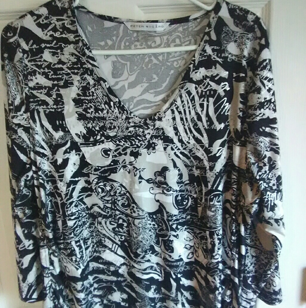 Perter Nygard top